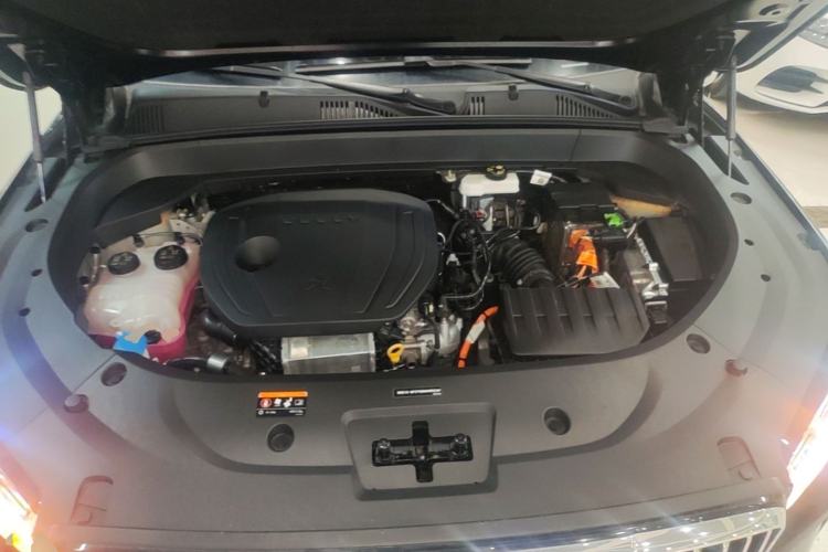 Used Geely Auto Monjaro L Intelligent Engine 2024 1.5T Tiangong Edition Engine Bay