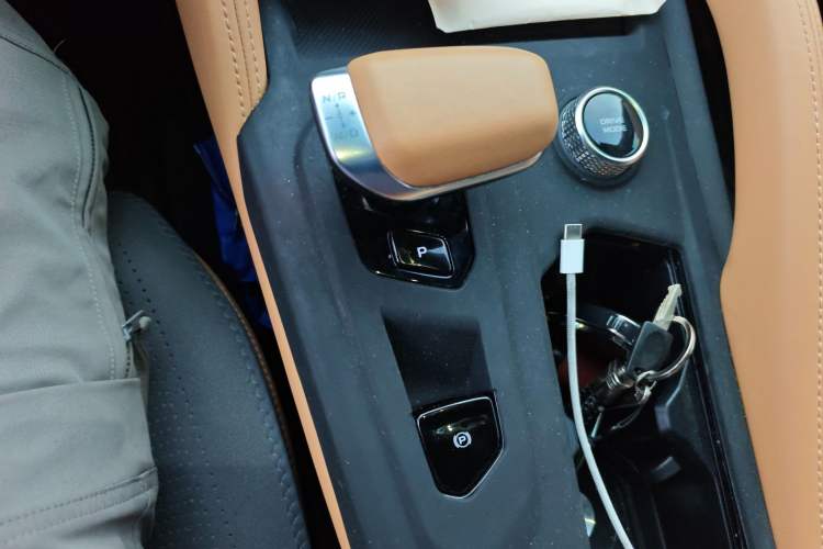 Used Geely Auto Monjaro L Intelligent Engine 2024 1.5T Galaxy Edition Gear Lever