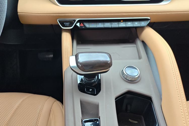 Used Geely Auto Monjaro L Intelligent Engine 2024 1.5T Tiangong Edition Interior 3