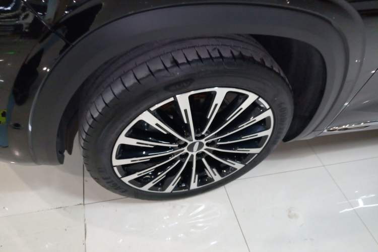 Used Geely Auto Monjaro L Intelligent Engine 2024 1.5T Tiangong Edition Left Front Wheel Hub