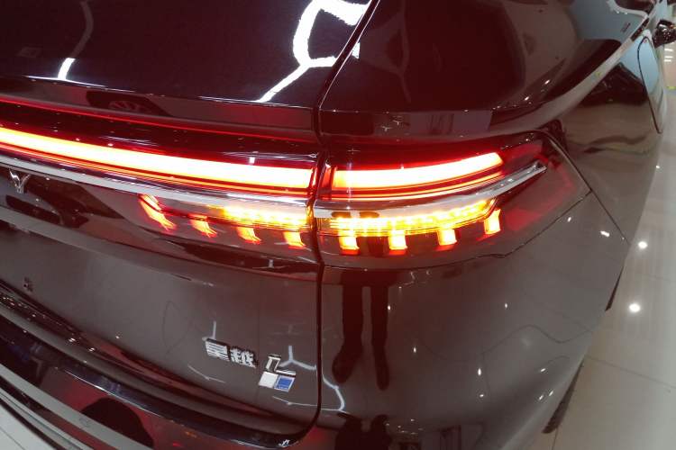 Used Geely Auto Monjaro L Intelligent Engine 2024 1.5T Tiangong Edition Right Rear Taillight