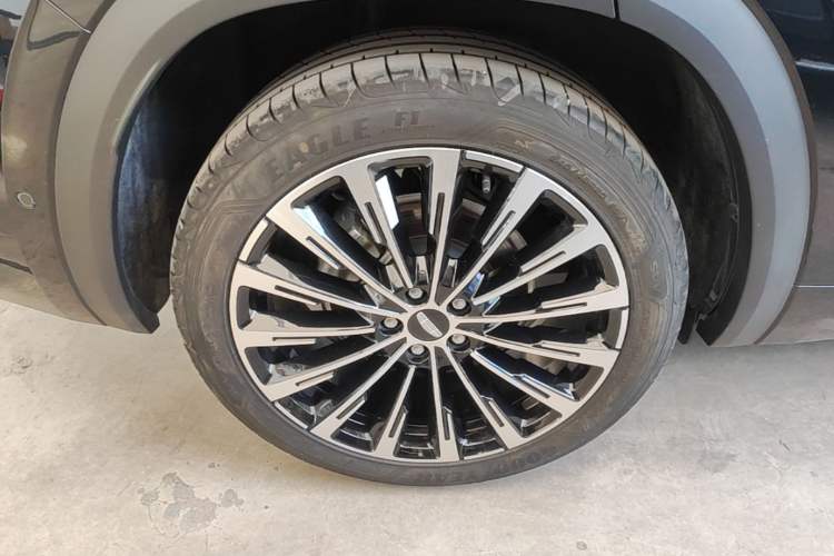Used Geely Auto Monjaro L Intelligent Engine 2024 1.5T Tiangong Edition Right Rear Wheel Hub