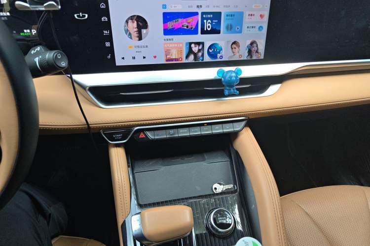 Used Geely Auto Monjaro L Intelligent Engine 2024 1.5T Tiangong Edition Audio And AC Panel