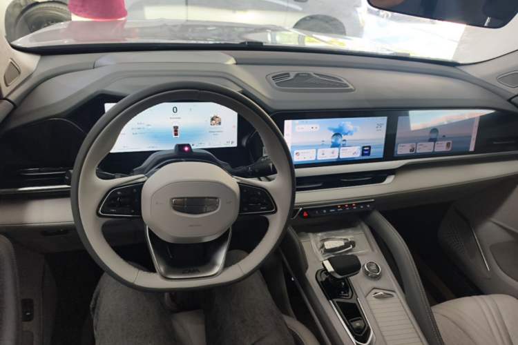 Used Geely Auto Monjaro L Intelligent Engine 2024 1.5T Galaxy Edition Center Console