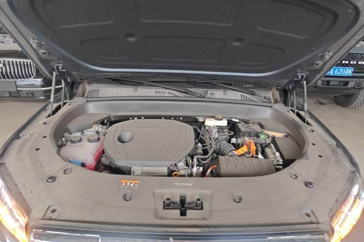 Used Geely Auto Monjaro L Intelligent Engine 2024 1.5T Tiangong Edition Engine Bay