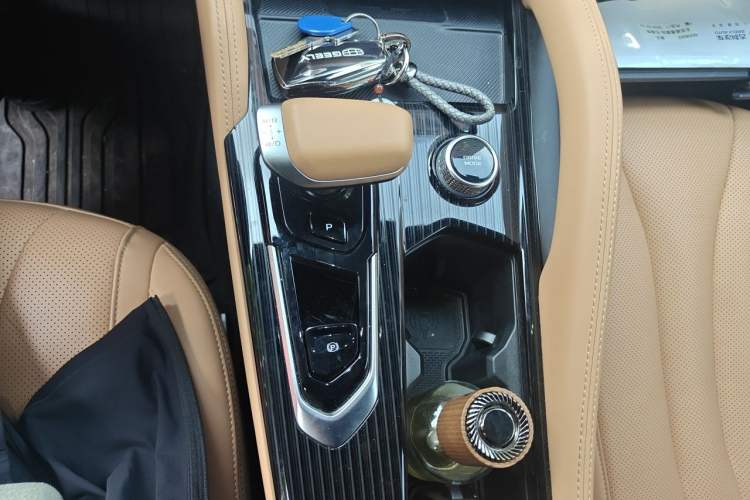 Used Geely Auto Monjaro L Intelligent Engine 2024 1.5T Galaxy Edition Gear Lever