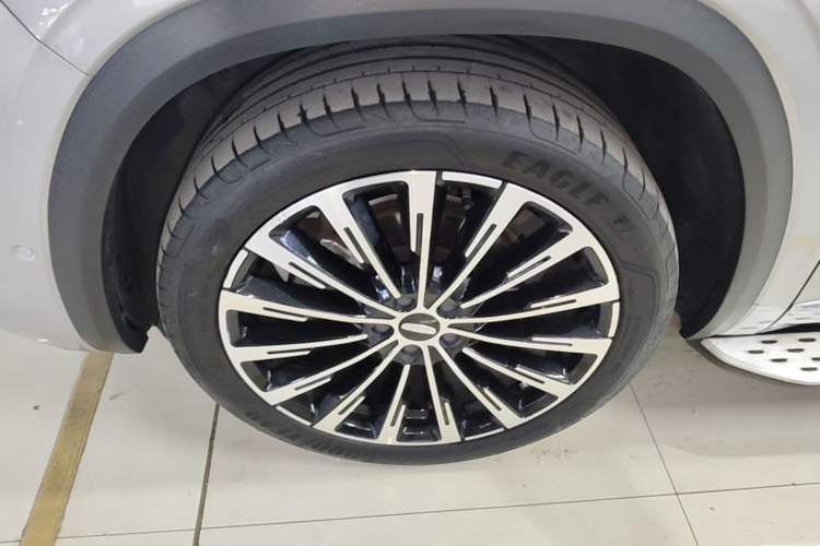 Used Geely Auto Monjaro L Intelligent Engine 2024 1.5T Tiangong Edition Left Front Wheel Hub