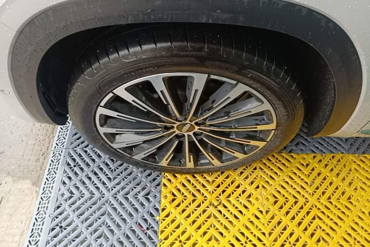 Used Geely Auto Monjaro L Intelligent Engine 2024 1.5T Tiangong Edition Left Front Wheel Hub