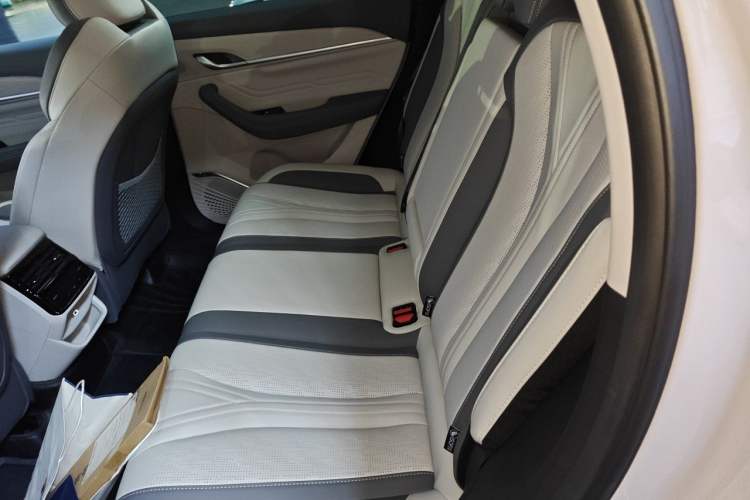 Used Geely Auto Monjaro L Intelligent Engine 2024 1.5T Tiangong Edition Left Rear Seat