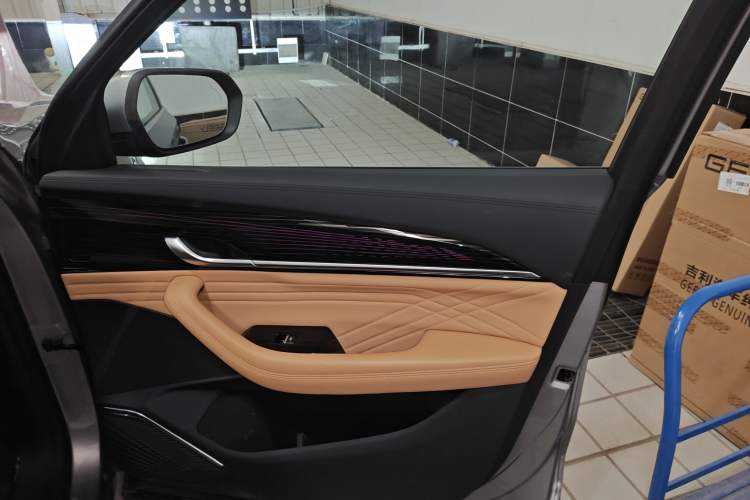 Used Geely Auto Monjaro L Intelligent Engine 2024 1.5T Tiangong Edition Right Front Door Interior