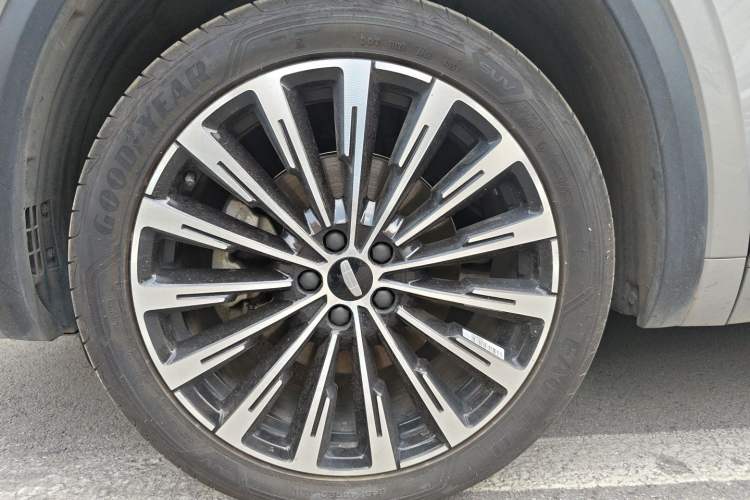 Used Geely Auto Monjaro L Intelligent Engine 2024 1.5T Tiangong Edition Right Front Wheel Hub