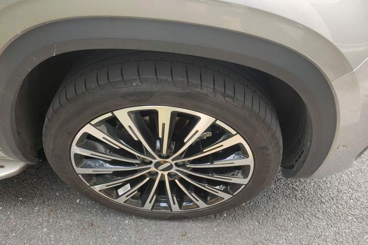Used Geely Auto Monjaro L Intelligent Engine 2024 1.5T Tiangong Edition Right Front Wheel Hub