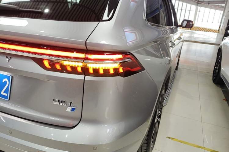 Used Geely Auto Monjaro L Intelligent Engine 2024 1.5T Tiangong Edition Right Rear Taillight