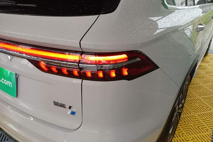 Used Geely Auto Monjaro L Intelligent Engine 2024 1.5T Tiangong Edition Right Rear Taillight