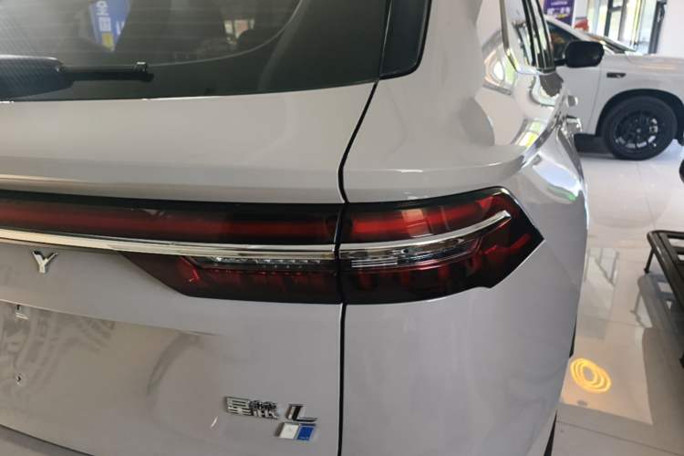 Used Geely Auto Monjaro L Intelligent Engine 2024 1.5T Galaxy Edition Right Rear Taillight