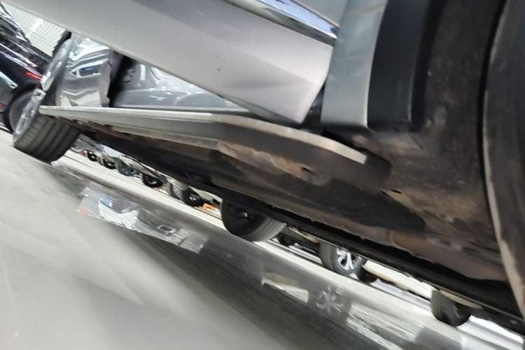 Used Geely Auto Monjaro L Intelligent Engine 2024 1.5T Tiangong Edition Right Side Sill