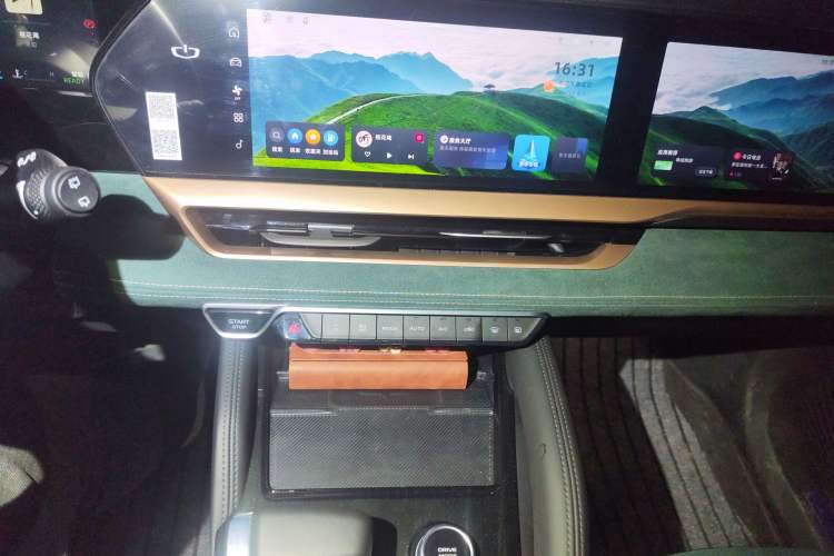 Used Geely Auto Monjaro L Intelligent Engine 2024 1.5T Tiangong Edition Audio And AC Panel