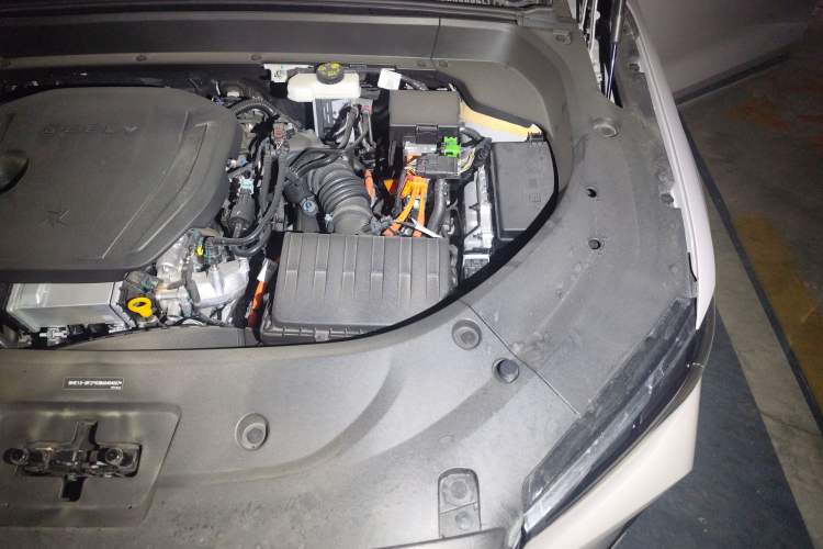 Used Geely Auto Monjaro L Intelligent Engine 2024 1.5T Tiangong Edition Engine Bay Left