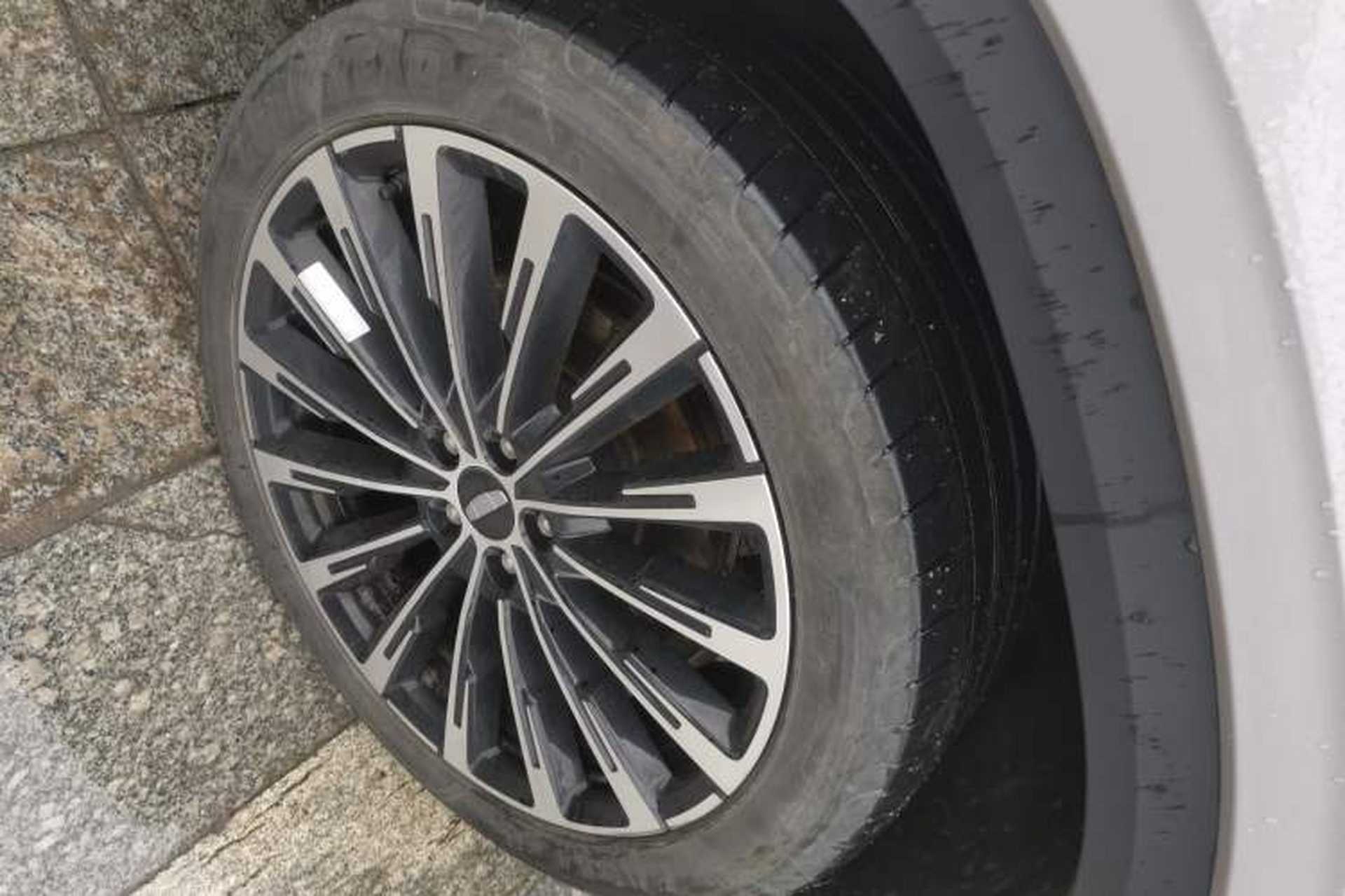 Used Geely Auto Monjaro L Intelligent Engine 2024 1.5T Tiangong Edition Right Front Wheel Hub
