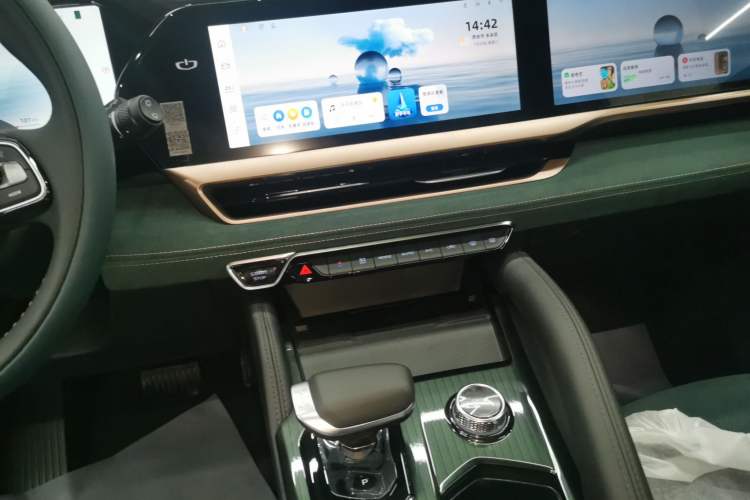 Used Geely Auto Monjaro L Intelligent Engine 2024 1.5T Tiangong Edition Audio And AC Panel