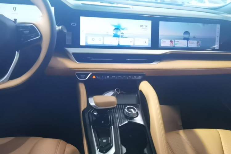 Used Geely Auto Monjaro L Intelligent Engine 2024 1.5T Tiangong Edition Audio And AC Panel