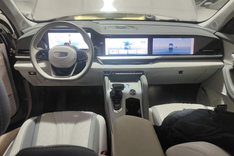 Used Geely Auto Monjaro L Intelligent Engine 2024 1.5T Tiangong Edition Center Console