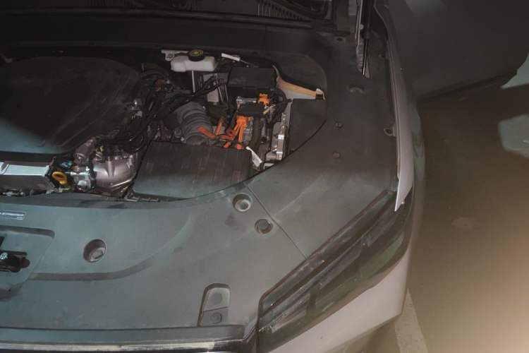Used Geely Auto Monjaro L Intelligent Engine 2024 1.5T Tiangong Edition Engine Bay Left
