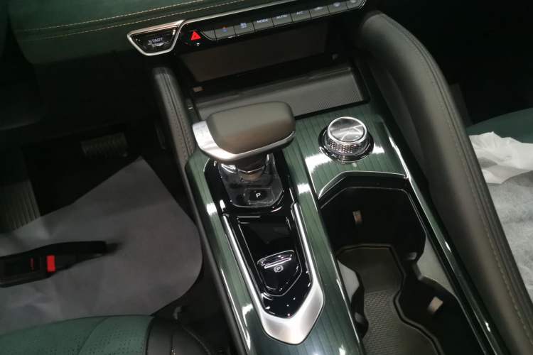 Used Geely Auto Monjaro L Intelligent Engine 2024 1.5T Tiangong Edition Gear Lever