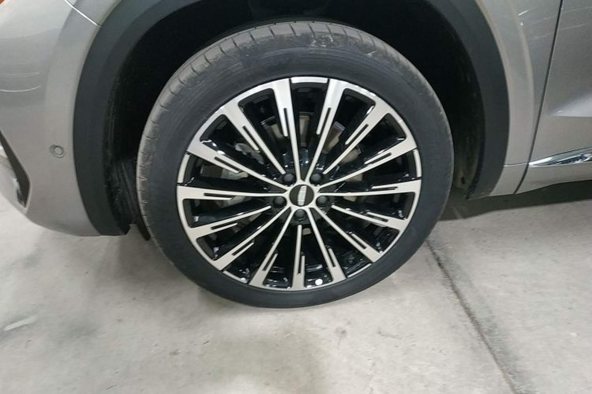 Used Geely Auto Monjaro L Intelligent Engine 2024 1.5T Tiangong Edition Left Front Wheel Hub