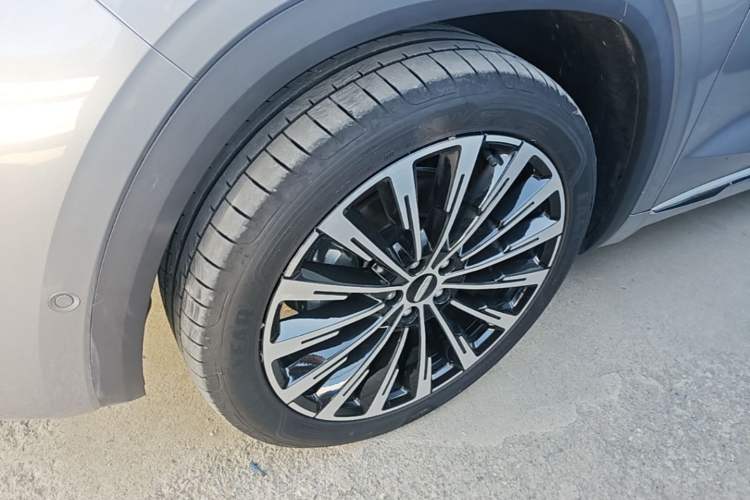 Used Geely Auto Monjaro L Intelligent Engine 2024 1.5T Tiangong Edition Left Front Wheel Hub