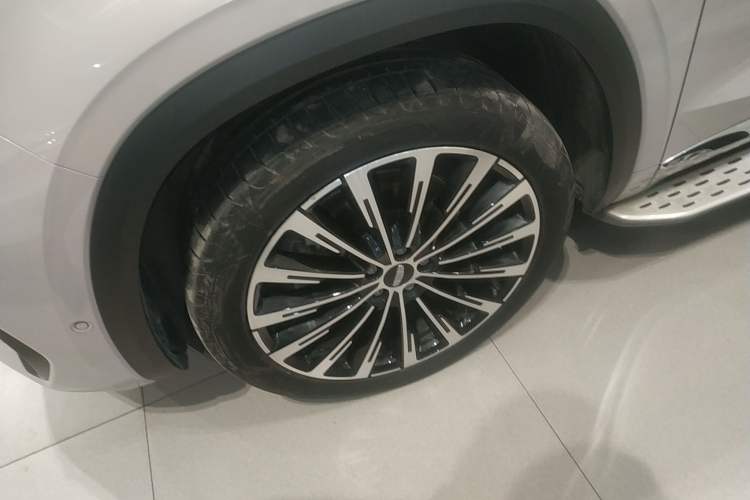 Used Geely Auto Monjaro L Intelligent Engine 2024 1.5T Tiangong Edition Left Front Wheel Hub
