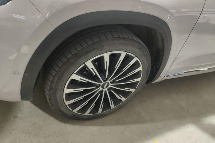 Used Geely Auto Monjaro L Intelligent Engine 2024 1.5T Tiangong Edition Left Front Wheel Hub