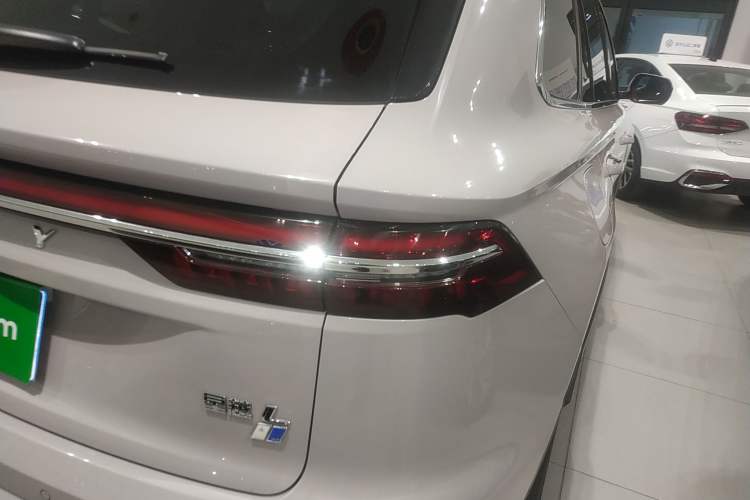 Used Geely Auto Monjaro L Intelligent Engine 2024 1.5T Tiangong Edition Right Rear Taillight