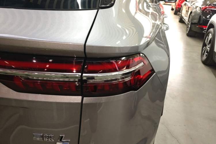 Used Geely Auto Monjaro L Intelligent Engine 2024 1.5T Tiangong Edition Right Rear Taillight