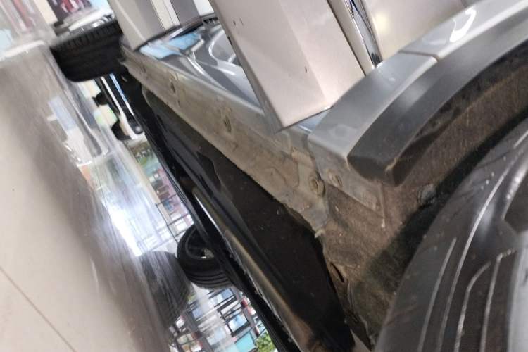 Used Geely Auto Monjaro L Intelligent Engine 2024 1.5T Tiangong Edition Right Side Sill