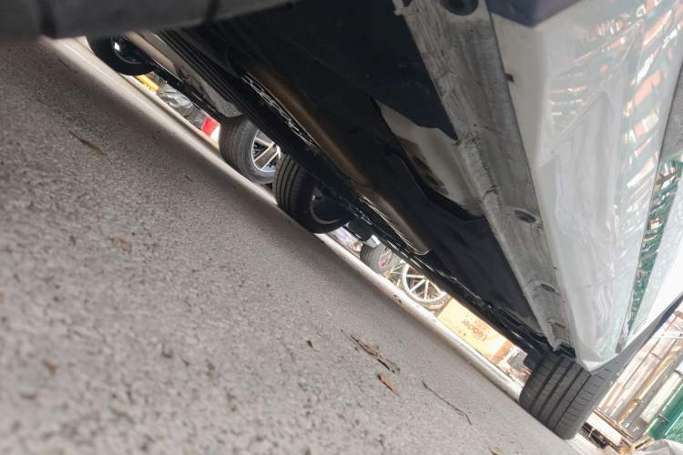 Used Geely Auto Monjaro L Intelligent Engine 2024 1.5T Tiangong Edition Chassis Rear Right