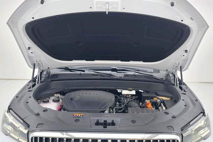 Used Geely Auto Monjaro L Intelligent Engine 2024 1.5T Nebula Edition Engine Bay