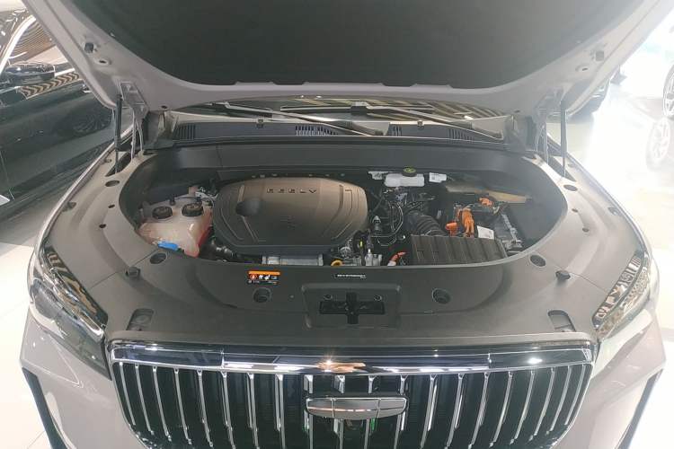 Used Geely Auto Monjaro L Intelligent Engine 2024 1.5T Tiangong Edition Engine Bay