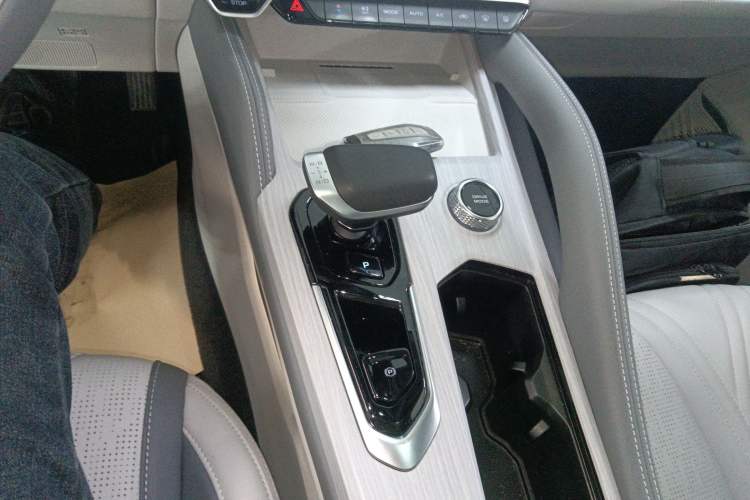 Used Geely Auto Monjaro L Intelligent Engine 2024 1.5T Tiangong Edition Gear Lever