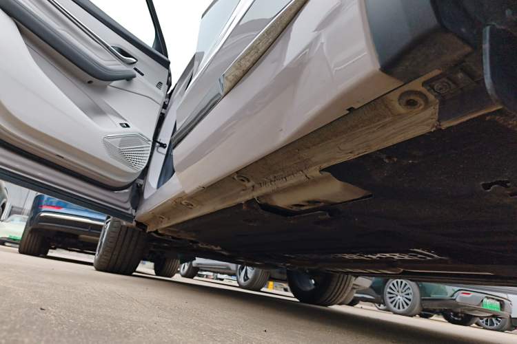Used Geely Auto Monjaro L Intelligent Engine 2024 1.5T Tiangong Edition Left Side Sill