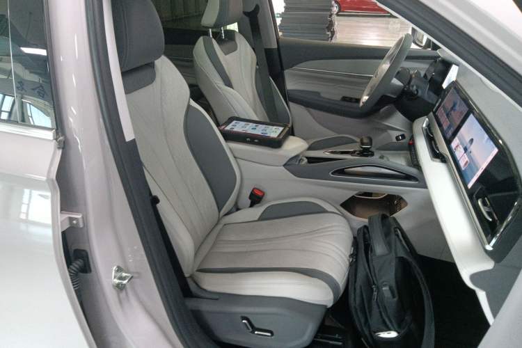 Used Geely Auto Monjaro L Intelligent Engine 2024 1.5T Tiangong Edition Right Front Seat