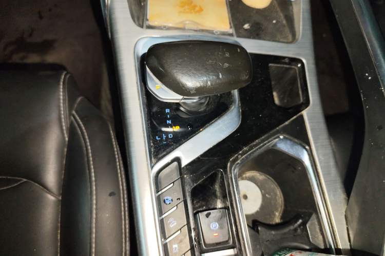 Used Geely Auto Monjaro New Energy 2021 ePro YAOXINGZHE Pure Electric Range 56 KM Gear Lever