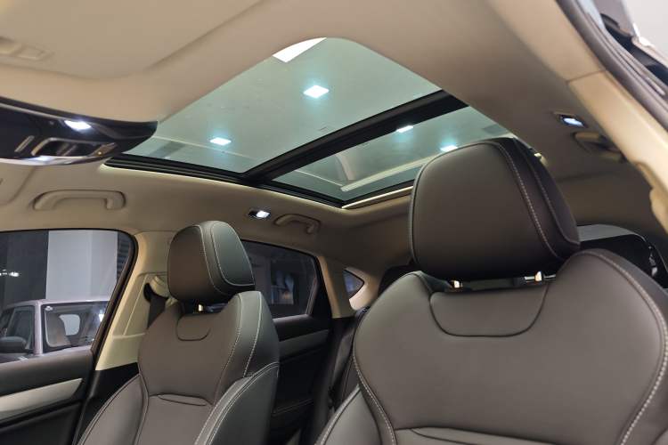 Used Geely Auto Monjaro New Energy 2019 Updated 400T YAOXINGER Pure Electric Range of 56 KM Interior 4
