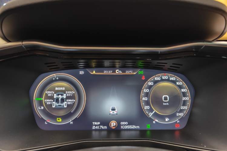 Used Geely Auto Monjaro New Energy 2019 Updated 400T YAOXINGER Pure Electric Range of 56 KM Odometer Close Up