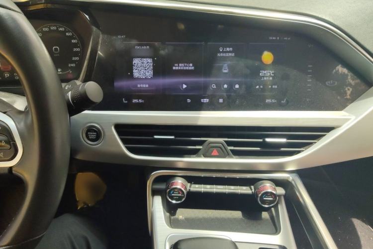 Used Geely Auto Monjaro New Energy 2019 400T Yuxingzhe Pure Electric Range 80 km Audio And AC Panel