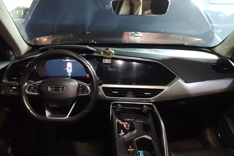 Used Geely Auto Monjaro New Energy 2019 400T Yuxingzhe Pure Electric Range 56 km Center Console