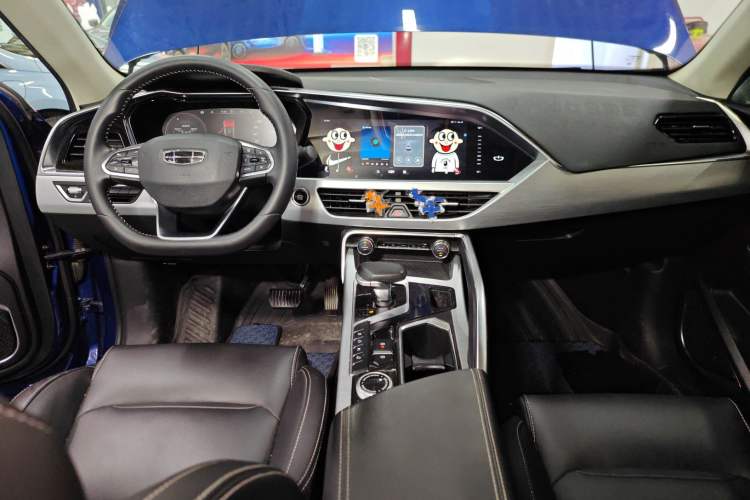 Used Geely Auto Monjaro New Energy 2019 400T YAOXINGZHE Pure Electric Range 80 KM Center Console