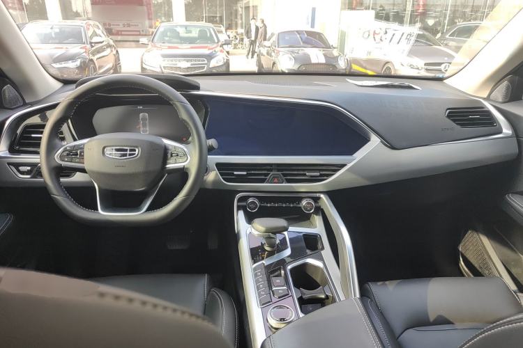 Used Geely Auto Monjaro New Energy 2019 400T YAOXINGZHE Pure Electric Range 80 KM Center Console