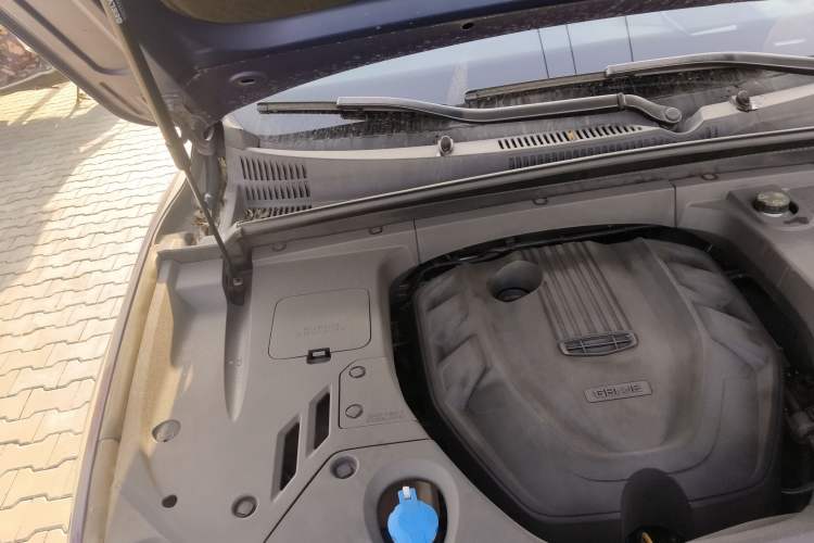 Used Geely Auto Monjaro New Energy 2019 Updated Version 400T Yuxingzhe Pure Electric Range of 80 KM Engine Bay Right