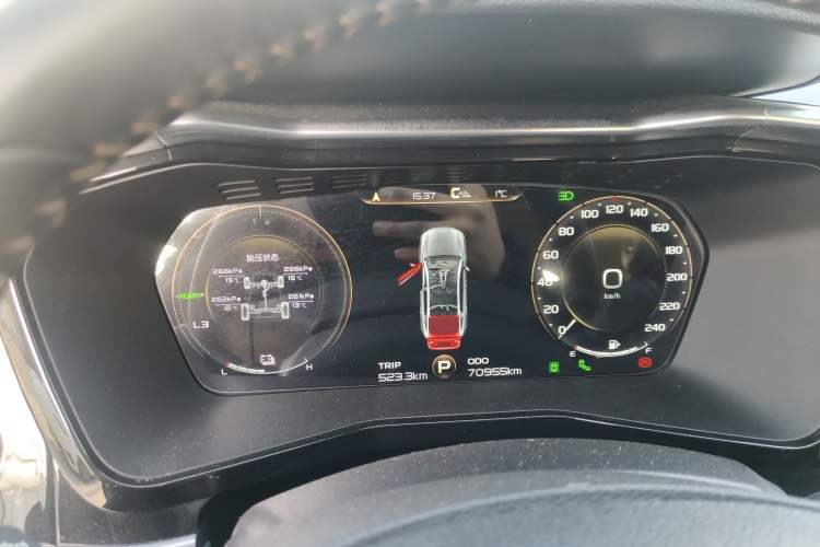 Used Geely Auto Monjaro New Energy 2019 Updated Version 400T Yuxingzhe Pure Electric Range of 80 KM Instrument Cluster